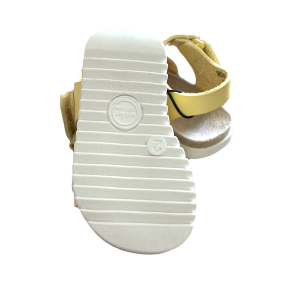 Wonder Nation Buckle Sandals - Picture 3 of 7